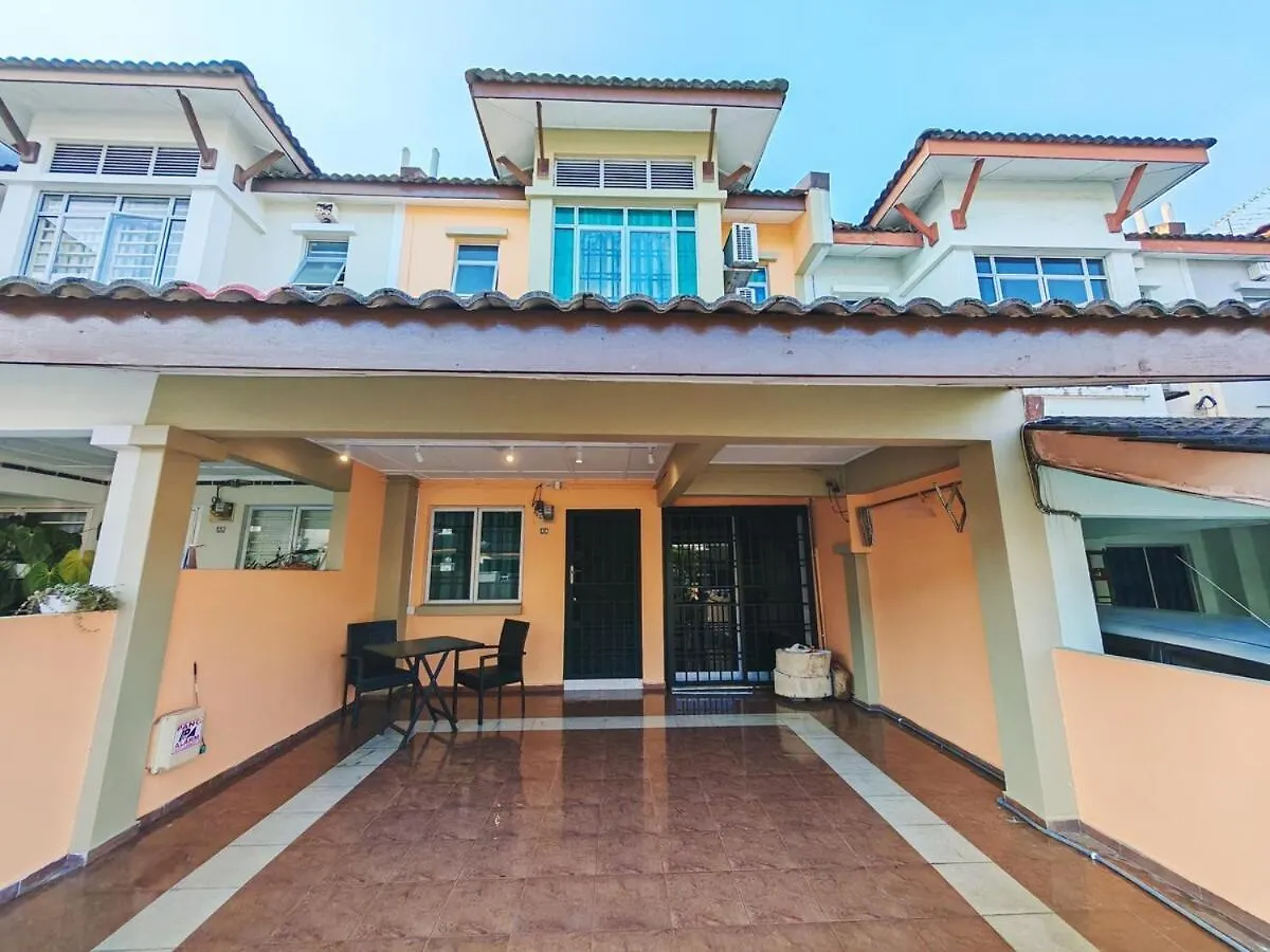 Warm Family Suites At Setia Indah Near Austin 新山